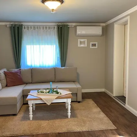 Friendly - Sonnenhof Bornheim (Rheinland)